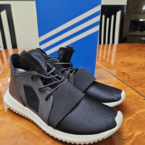 adidas Shoes - Adidas Tubular Defiant